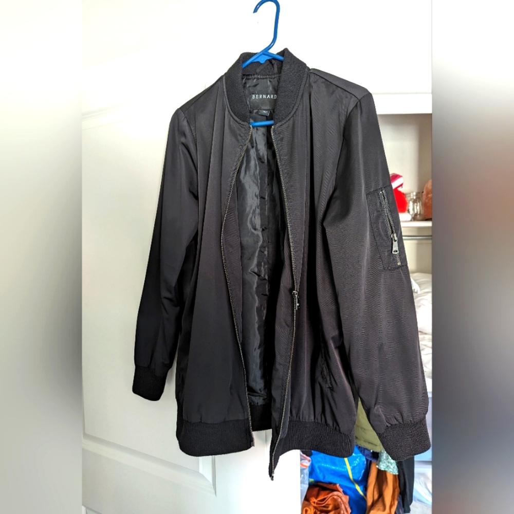 Black Bomber jacket M